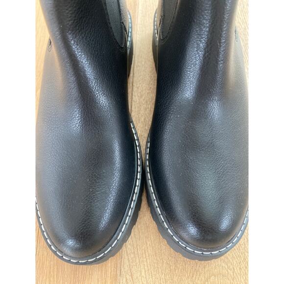 NIB Women’s Dolce Vita Black Lobera Chelsea Boot 8 - Picture 10 of 11